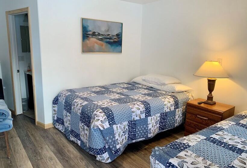 فندق صغير Swiss Alaska Inn