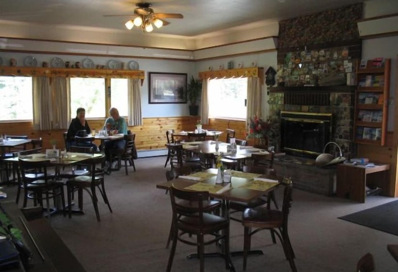 فندق صغير Swiss Alaska Inn