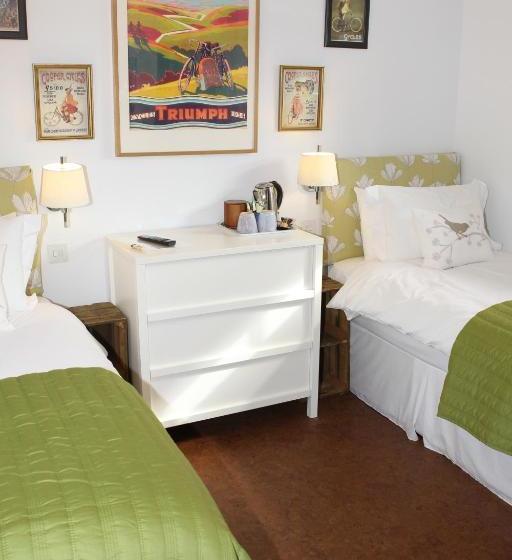 הוסטל The Compasses