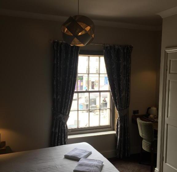 ユースホステル Tilted Wig