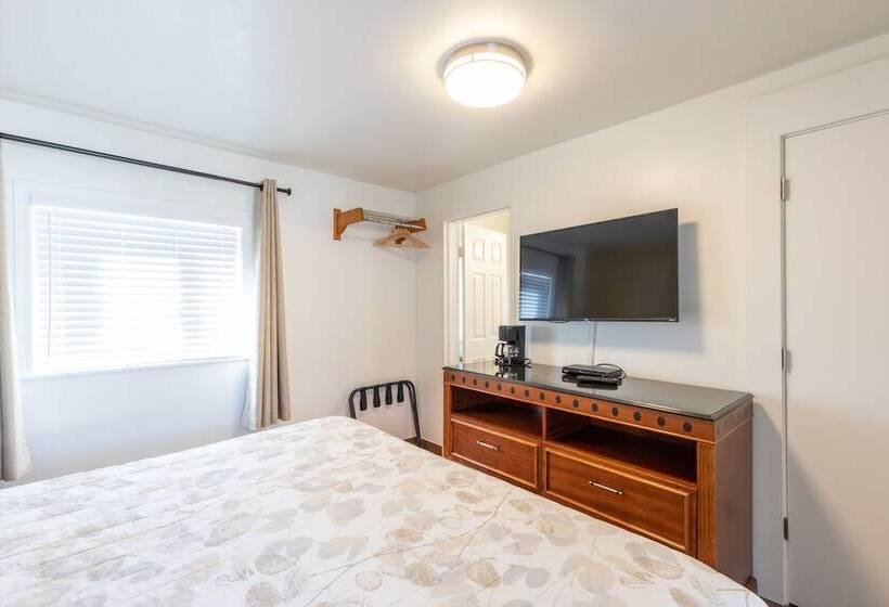 호스텔 Vineyard Valley Inn