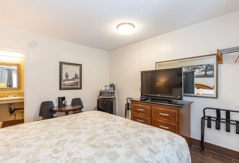 호스텔 Vineyard Valley Inn