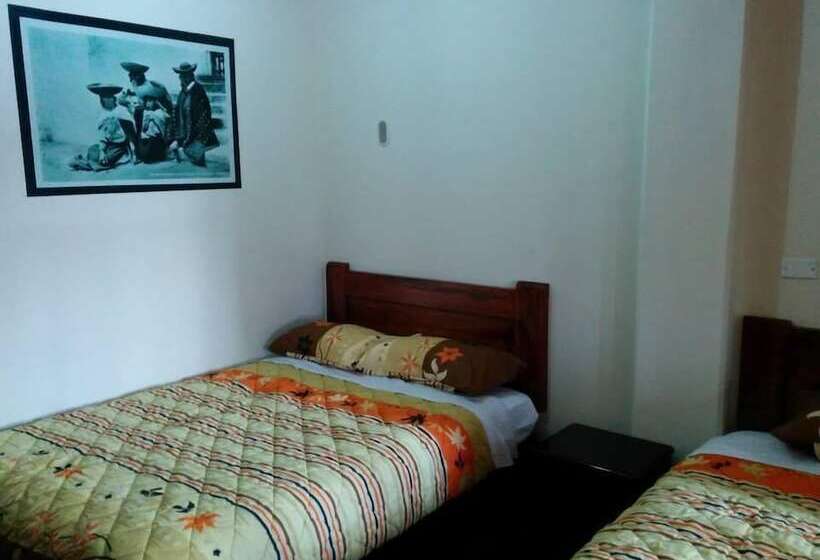 Hostal Otavalos Inn Hostel