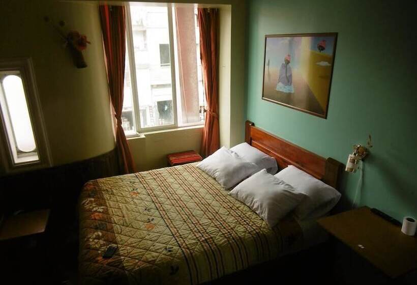 Hostal Otavalos Inn Hostel