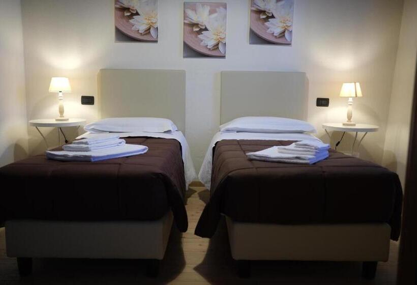 ホテル Agriturismo Corte Pellegrini