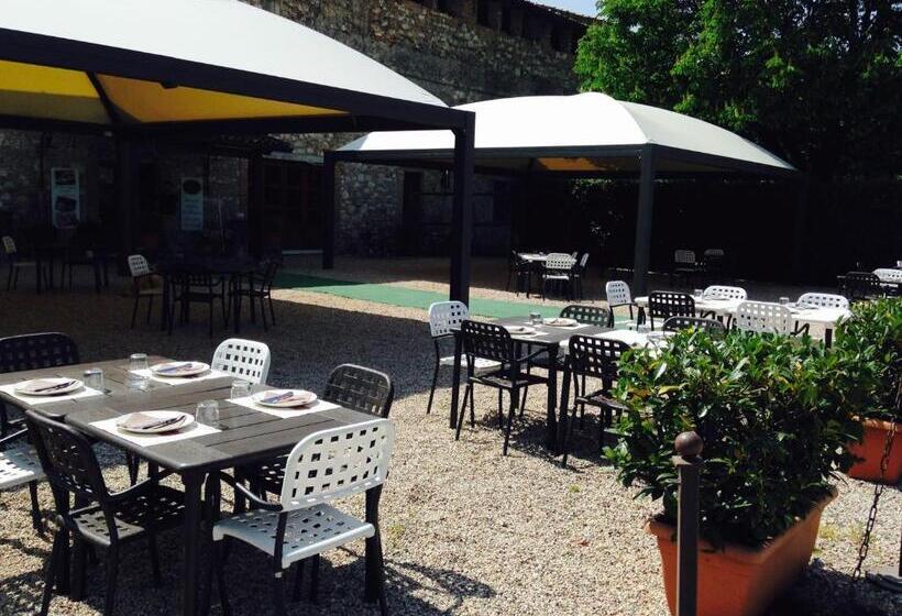 ホテル Agriturismo Corte Pellegrini