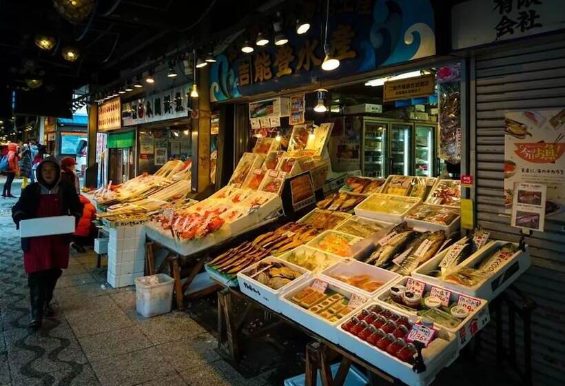 Nikoh Capsule Hotel Refre   Hostel   Caters To Men