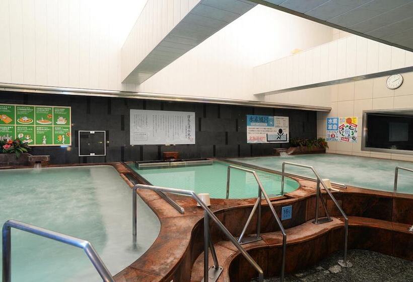 Nikoh Capsule Hotel Refre   Hostel   Caters To Men