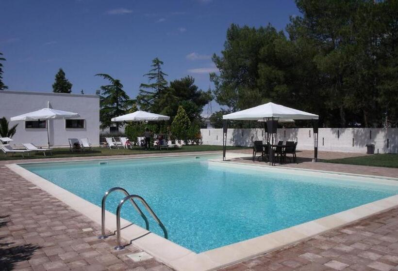 ホテル La Ferula Bed&pool