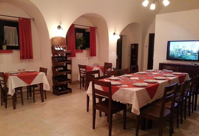 ホテル La Ferula Bed&pool