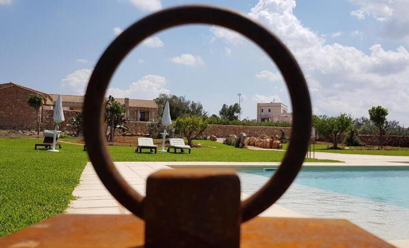 فندق Masseria Cisternella