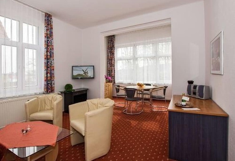 Отель Strandvilla Imperator