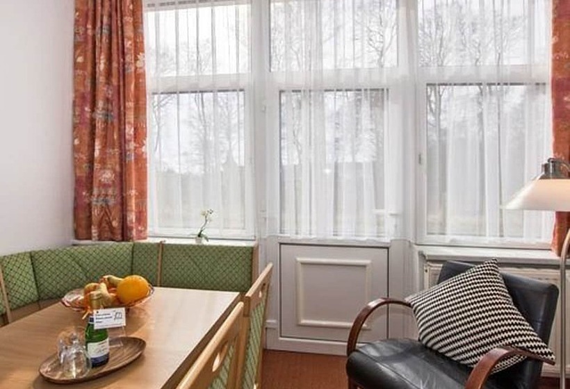 Отель Strandvilla Imperator