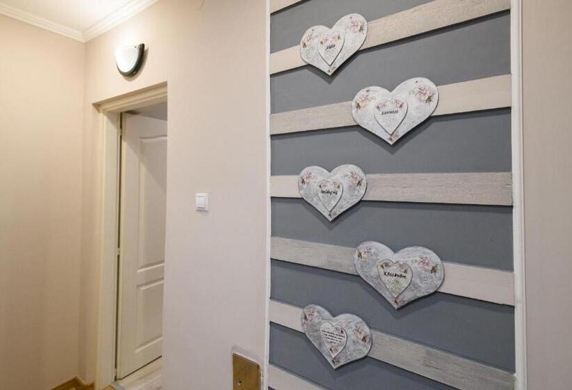 Jázmin Apartmanház