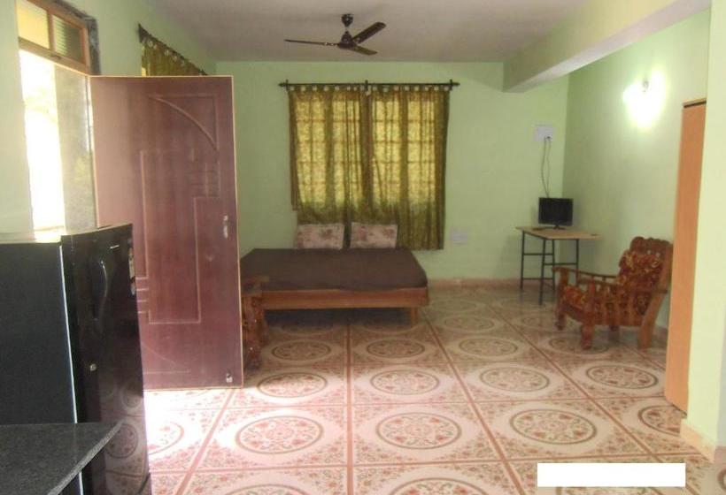 ペンション Aguiar Guest House