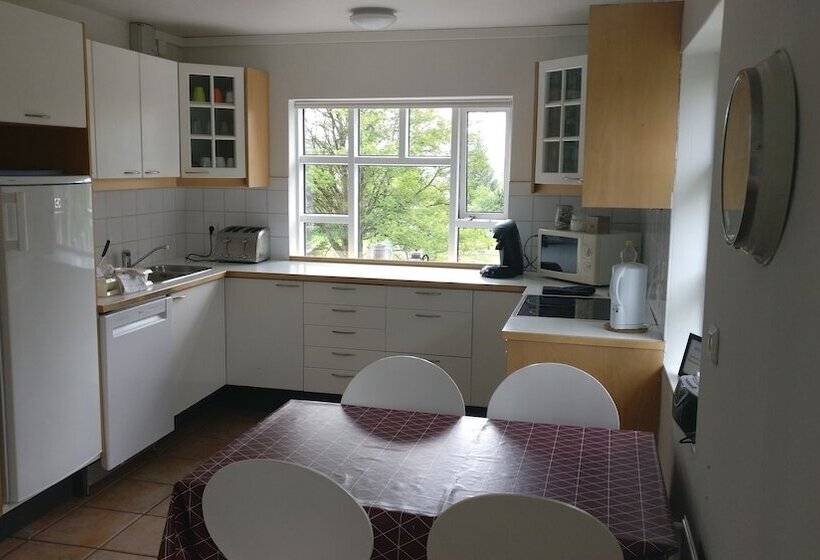 پانسیون Birta Guesthouse