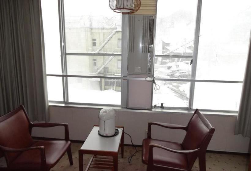 بنسيون Echigo Yuzawa Hirokawa