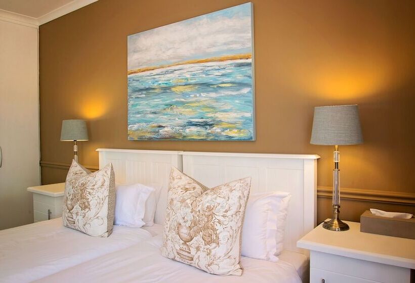 펜션 First Avenue Guesthouse