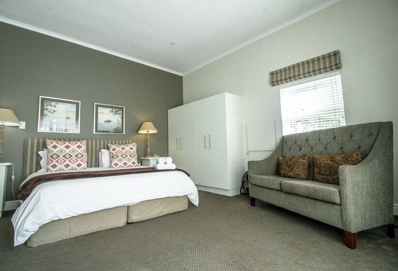 펜션 First Avenue Guesthouse