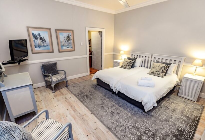 펜션 First Avenue Guesthouse