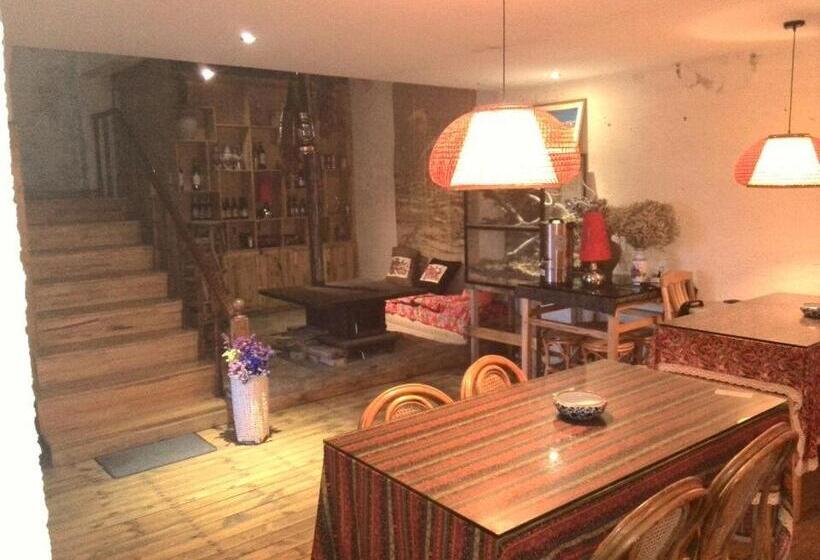 بنسيون Flowers Residence