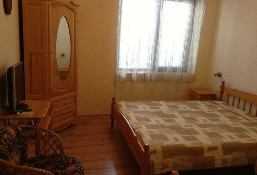 膳宿费 Guest Rooms Toni & Miro