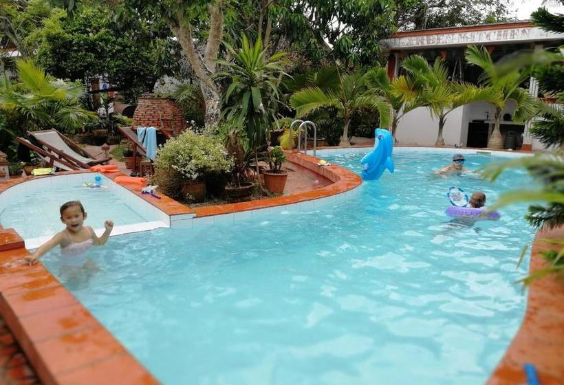 پانسیون Happy Family Guesthouse