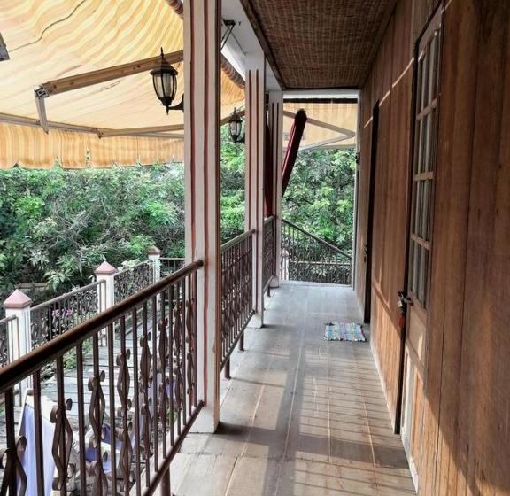 پانسیون Happy Family Guesthouse