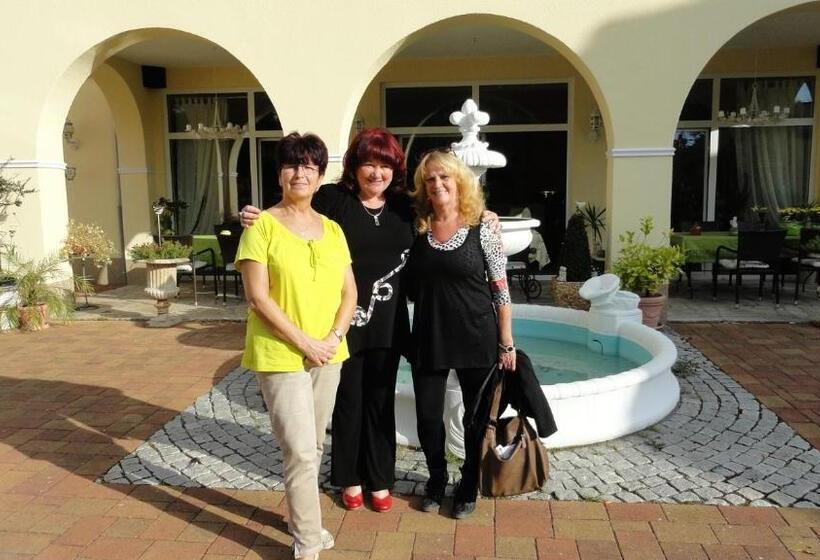 ペンション Haus Toskana