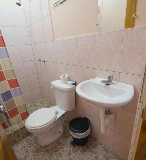 پانسیون Hostal Alcazaba