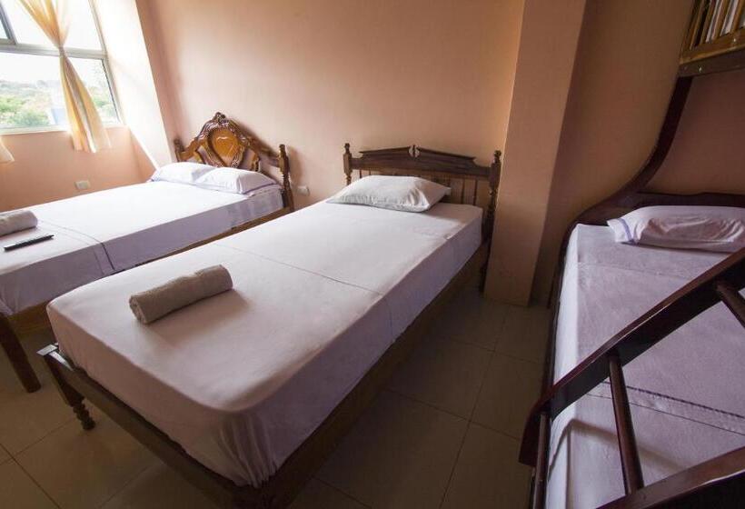 بنسيون Hostal Alcazaba