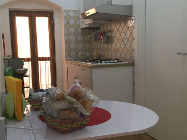 بنسيون La Piazzetta B&b   Mini Appartamento Con Ingresso Indipendente
