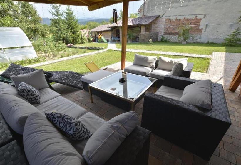 ペンション Neustadt Villa