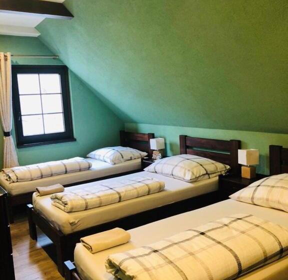 ペンション Penzion A Reštaurácia Hanišberg