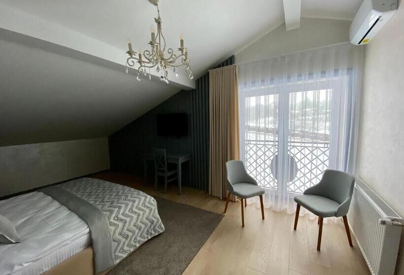 پانسیون Sadyba Lisova