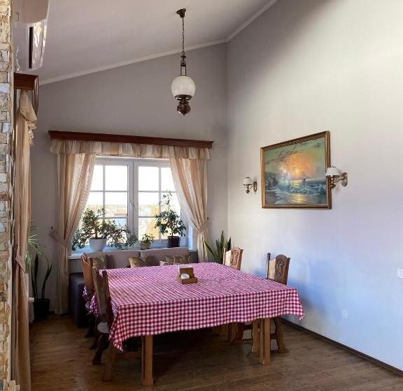 پانسیون Sadyba Lisova