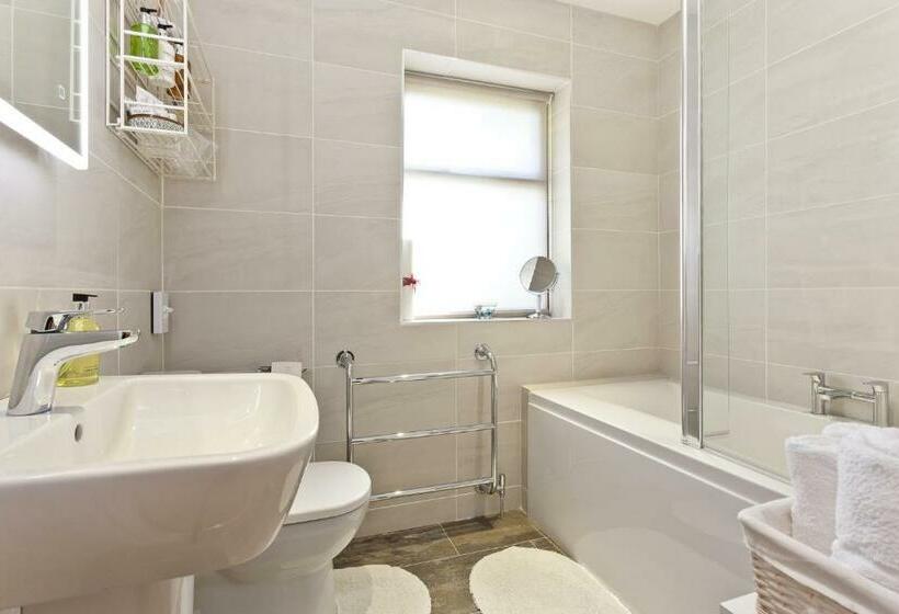 펜션 The Glen Guest House