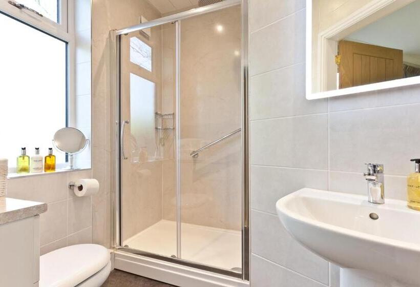 펜션 The Glen Guest House