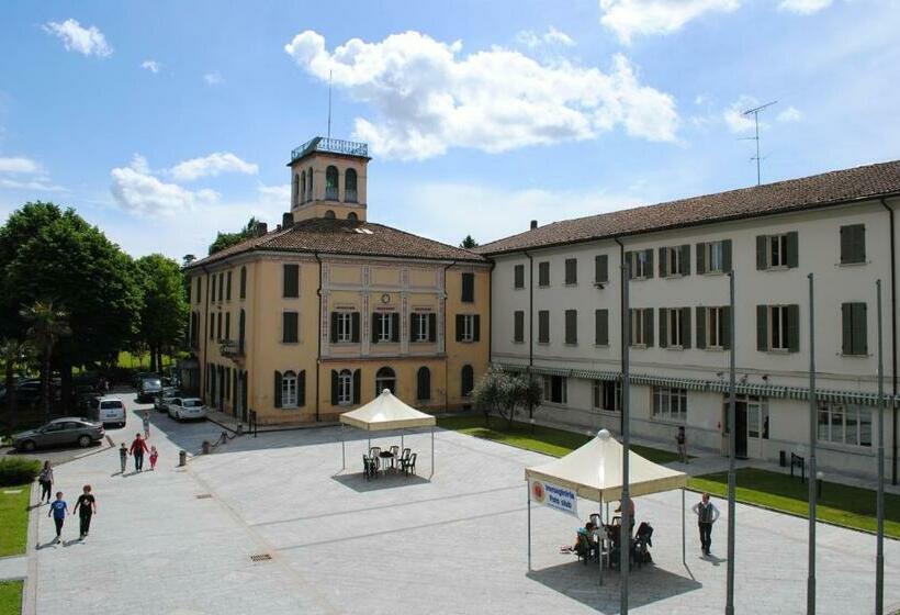 ペンション Villa Lomellini