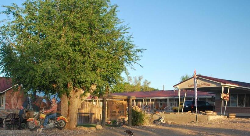 فندق صغير Cowboy Country Inn