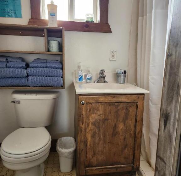 فندق صغير Cowboy Country Inn