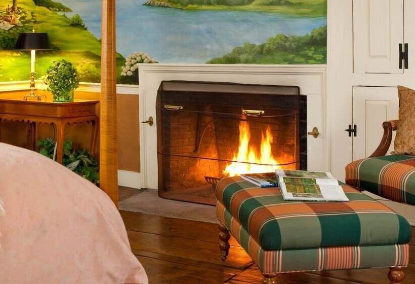 הוסטל Stonecroft Country Inn