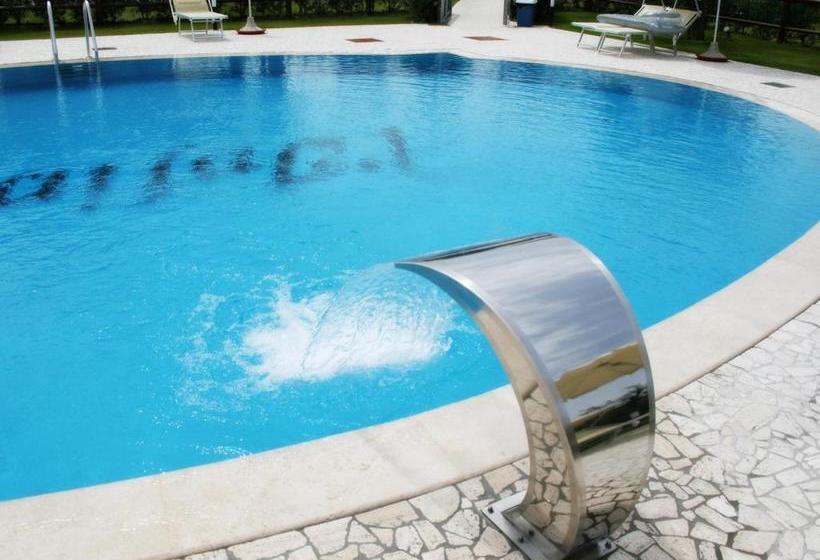 Отель Agriturismo L'infinito