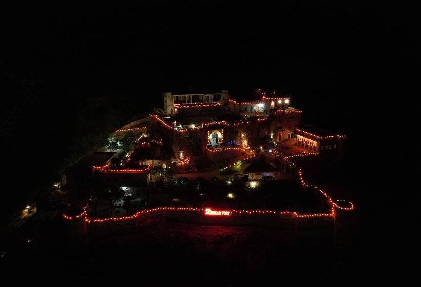 Hotel Fort Dadhikar, Alwar