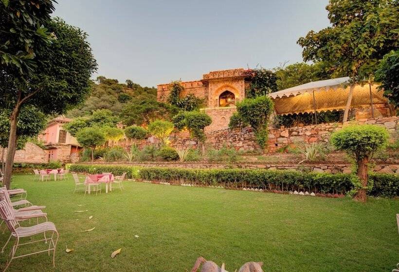 فندق Fort Dadhikar, Alwar