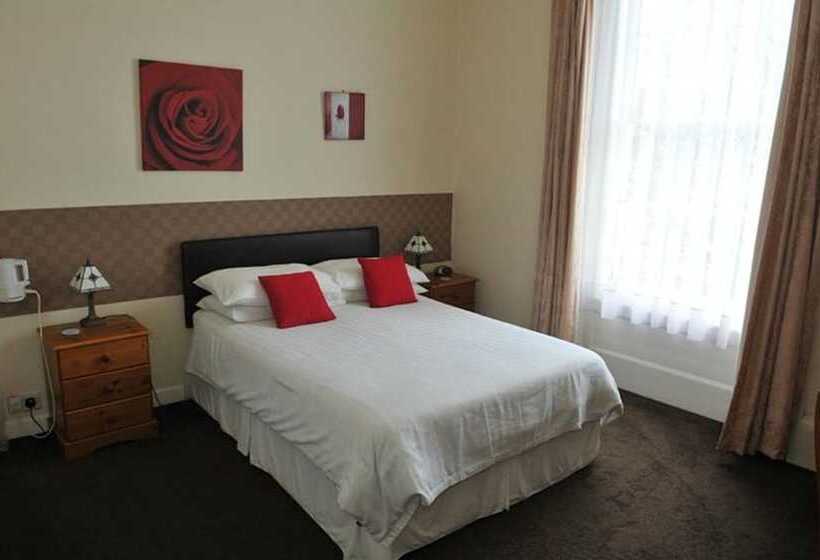 פנסיון Alister Guest House