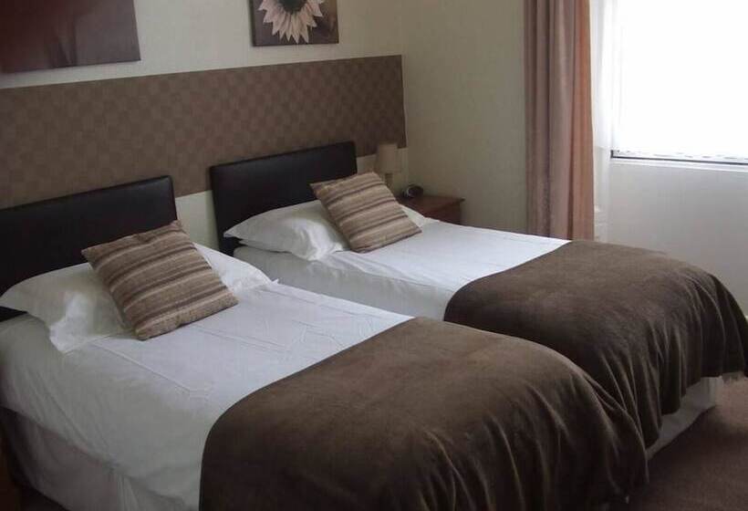 פנסיון Alister Guest House