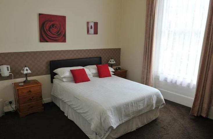 פנסיון Alister Guest House