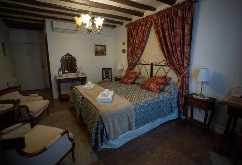 بنسيون Casa Rural La Casona