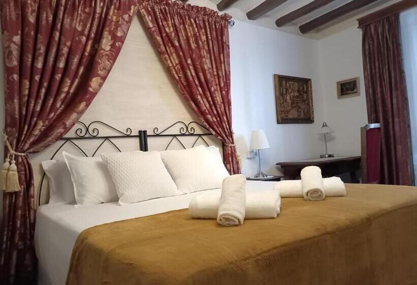 بنسيون Casa Rural La Casona